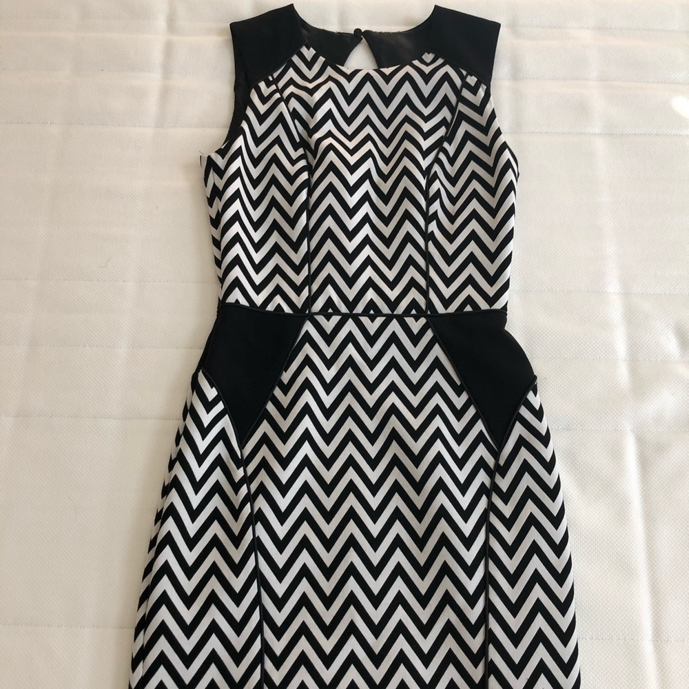 black + white zig zag body-con style dress